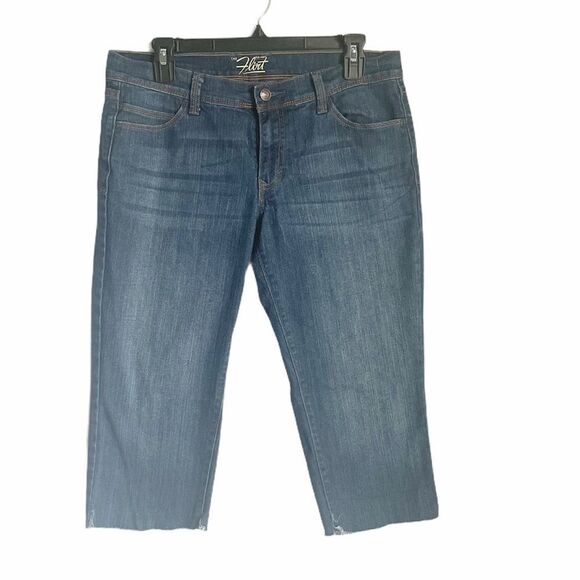 Old Navy Pants - Old Navy The Flirt Cut Off Capris Size 8